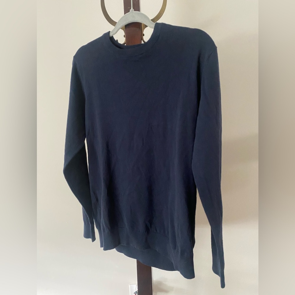 essentials MO sweater